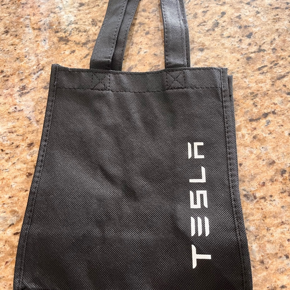 Tesla ball cap - Picture 3 of 5